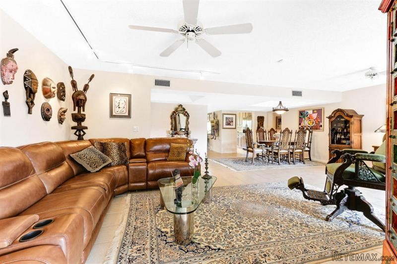 3 bedroom Residence For Sale: Singer.. - 2