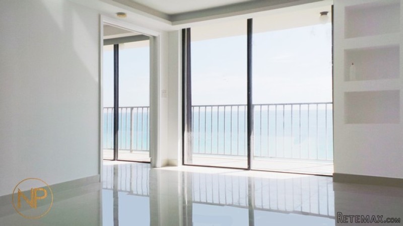 1 bedroom Flat For Sale: 2625 Collins.. - 2