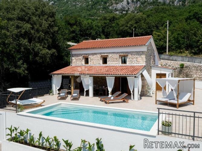 Kamena vila s bazenom Bribir - 2