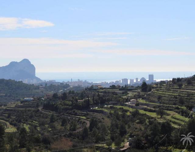 This very well maintained country estate is situated in a.. - 2
