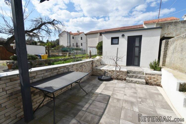 Prekrasna, renovirana kuća s okućnicom na 150m od mora! P.. - 3