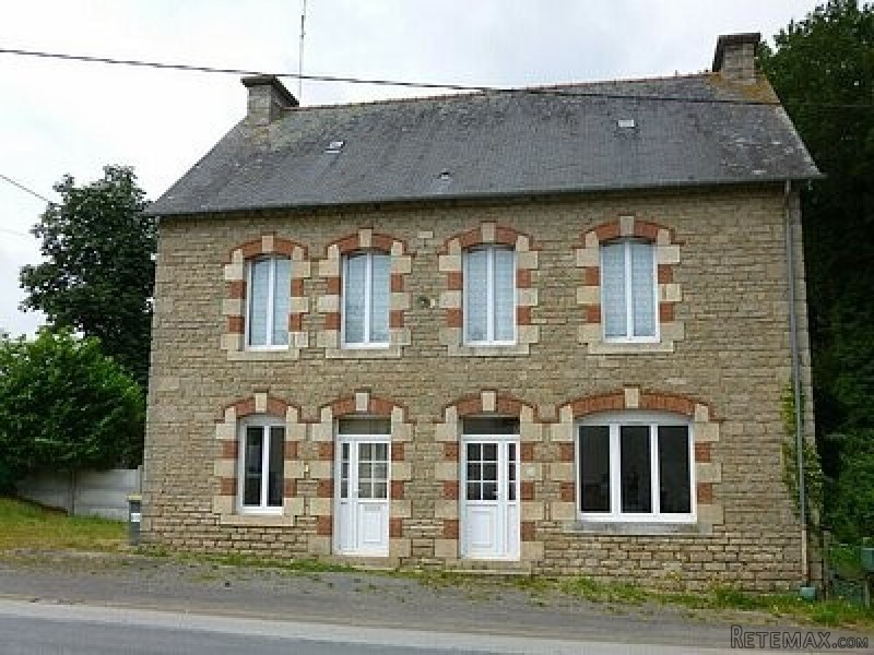 Detached traditional property with..