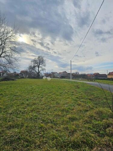 Građevinsko zemljište s velikim potencijalom – 1730 m²