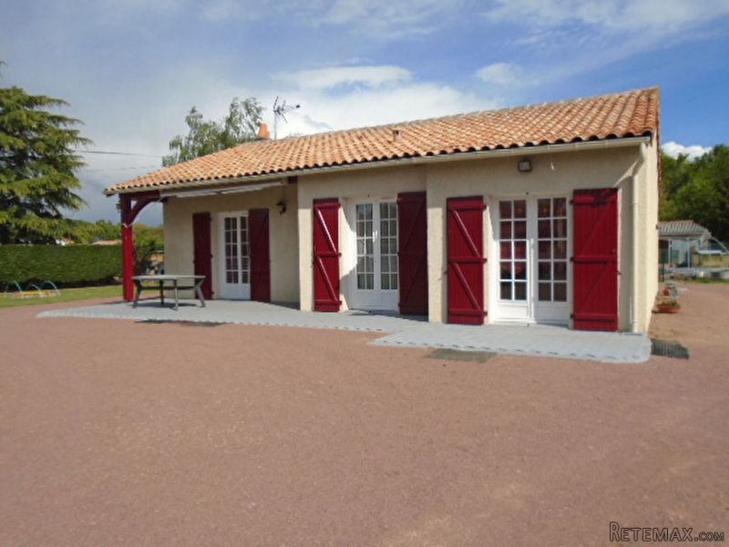 Delightful Detached House on Landscaped.. - 2