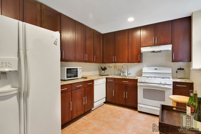 3 bedroom Apartment For Sale: 1208.. - 2