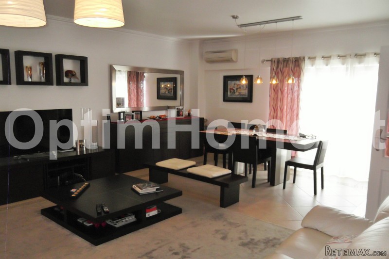 3 Bedrooms Flat For Sale - Lisboa
