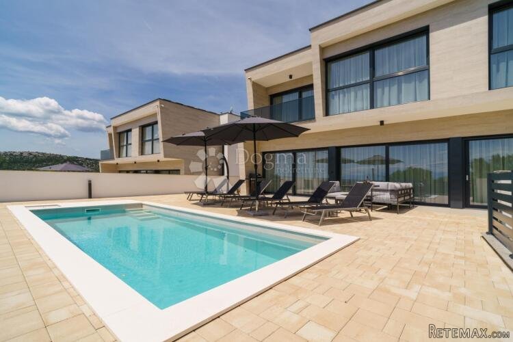 Crikvenica-zaleđe, vila sa bazenom - 2