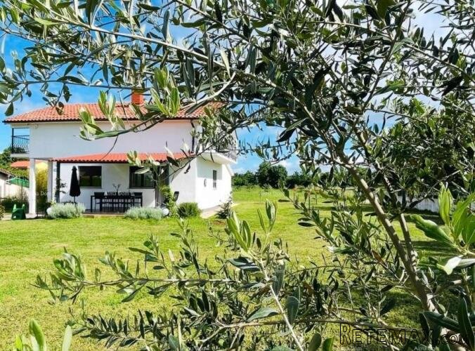KOMPLEKS: KUĆA + GRAĐEVINSKA ZEMLJIŠTA + MASLINIK - 2