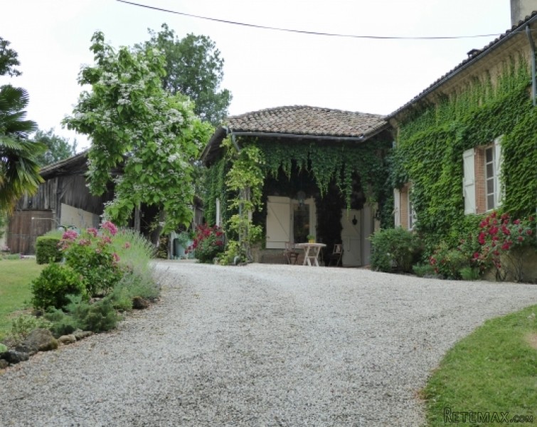 Large stone-built country house.. - 2