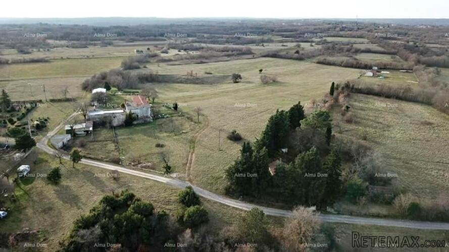 Prodaje se zemljište, površine 32900 m2, u okolici Barbana - 2