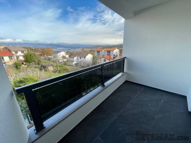 Prekrasan apartman u novogradnji s pogledom!