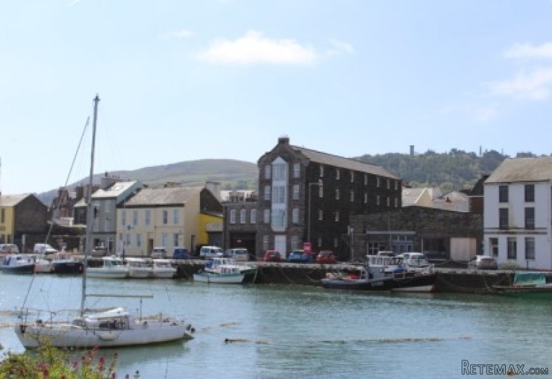 4 Thurwood Place, West Quay, Ramsey