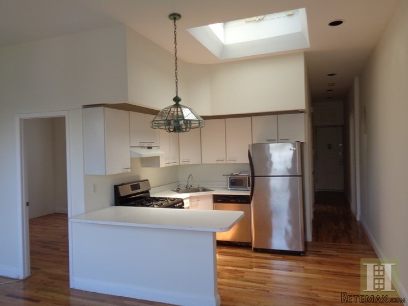 2 bedroom Apartment For Sale: 7115..