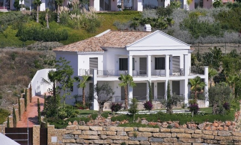 4 Bedrooms - Villa - Malaga - For Sale