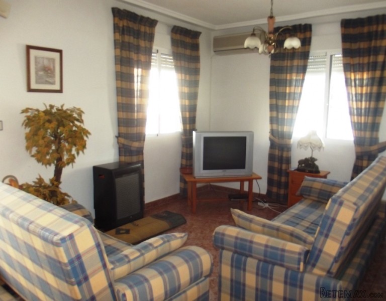 3 Bedrooms Villa For Sale - 2