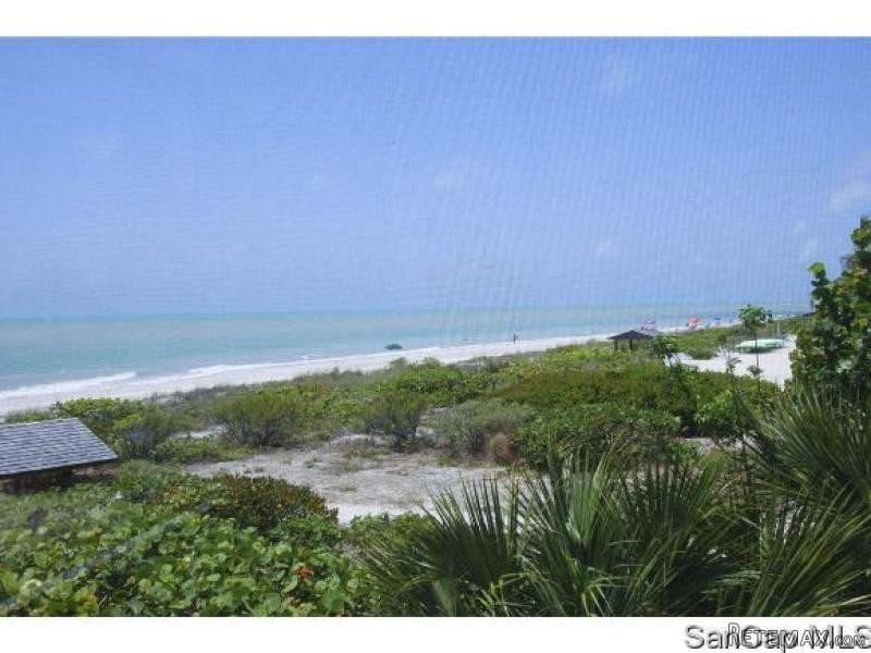 2 bedroom Condominium For Sale:..