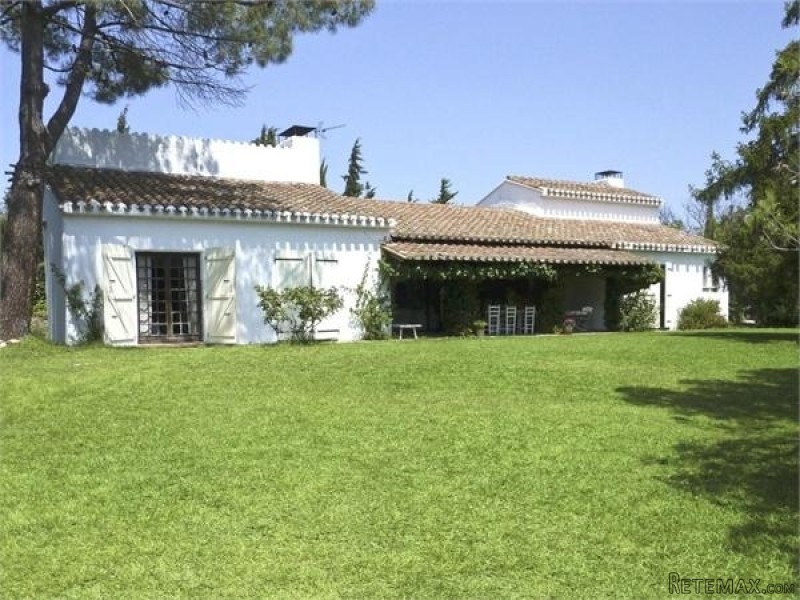 Beautiful Character Villa With Pool - 2