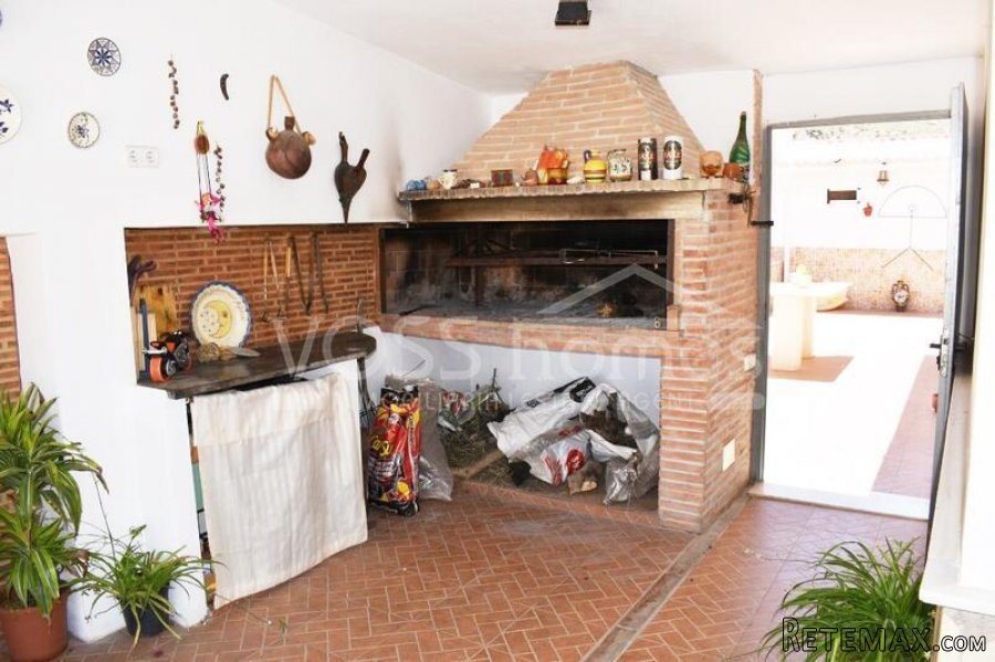 An absolute bargain, 3 bed, 2 bath, villa with H&C aircon.. - 8