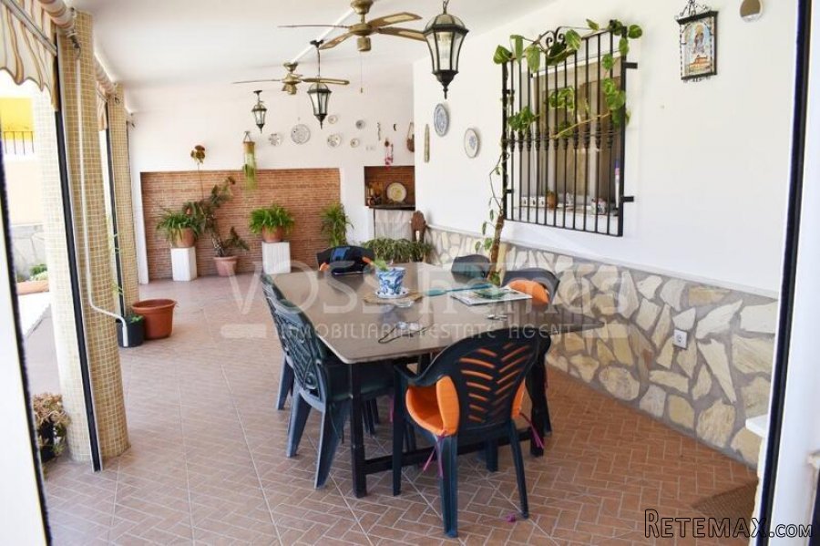 An absolute bargain, 3 bed, 2 bath, villa with H&C aircon.. - 9