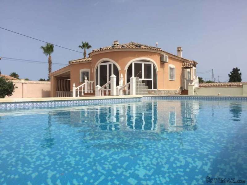 Corner Plot Detached Villa In Catral