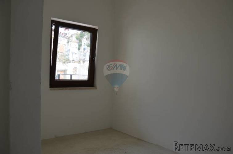 Buje, stan novogradnja 45 m2 u centru - 2