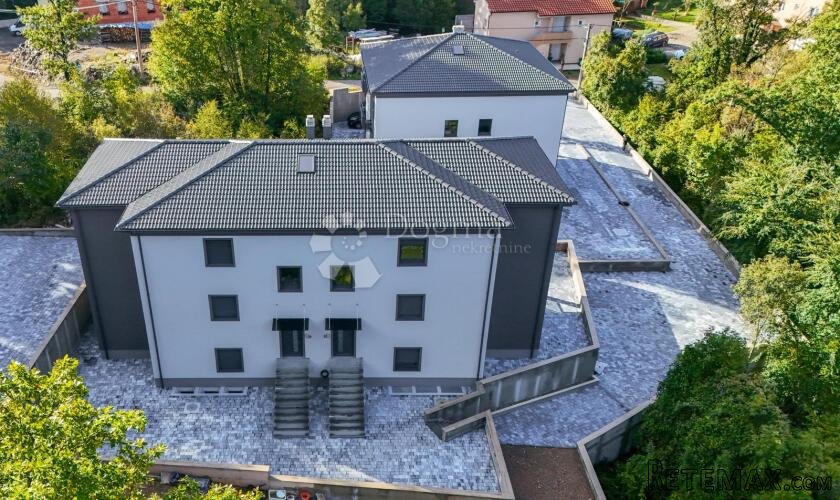 Izuzetno kvalitetna novogradnja u blizini centra Matulja - 2