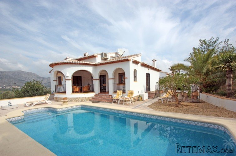 Modern villa only 1 km from the village of Orba, Costa.. - 2