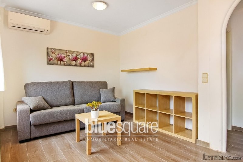 Bright studio apartment next to the.. - 2