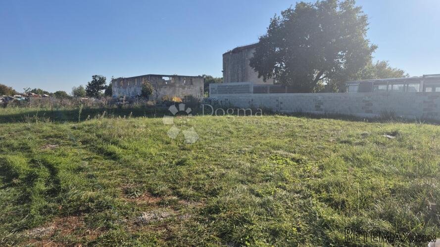 Građevinsko zemljište 474 m2 u industrijskoj zoni u Marčani - 3