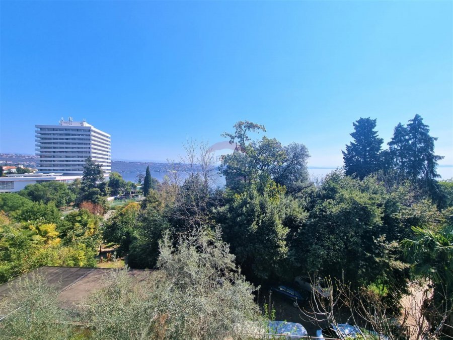 OPATIJA-STROGI CENTAR, stan 1. red do mora sa velikom teraso - 3