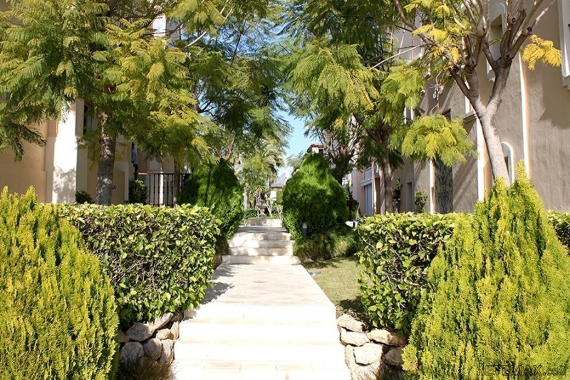 Luxury Designer Apartment in Gated..