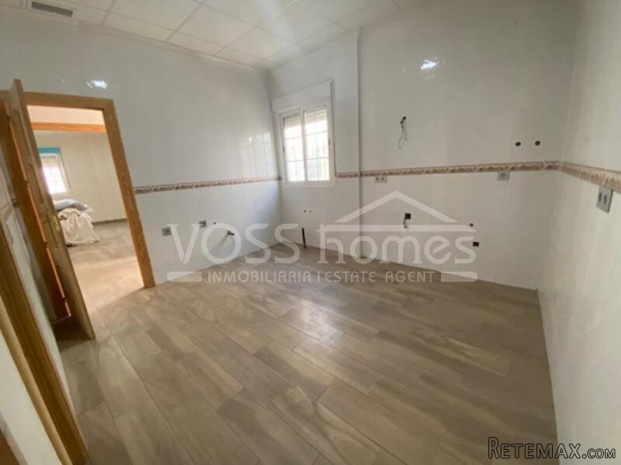 NEW LISTING TO VOSS HOMES - A spacious 2 bed, 2 bath ground.. - 4