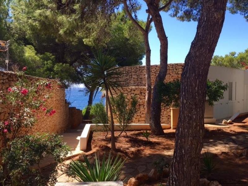 2 bedroom Semi-Detached House For Sale:.. - 2