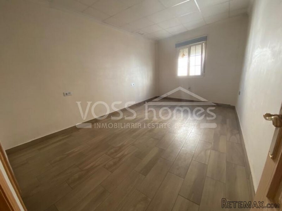 NEW LISTING TO VOSS HOMES - A spacious 2 bed, 2 bath ground.. - 9
