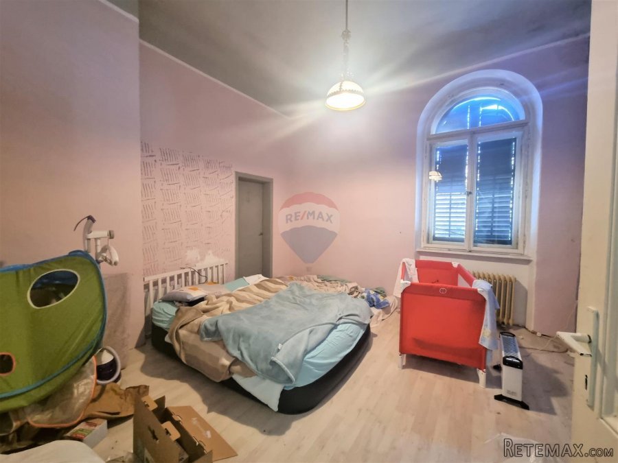 OPATIJA-STROGI CENTAR, stan 1. red do mora sa velikom teraso - 10