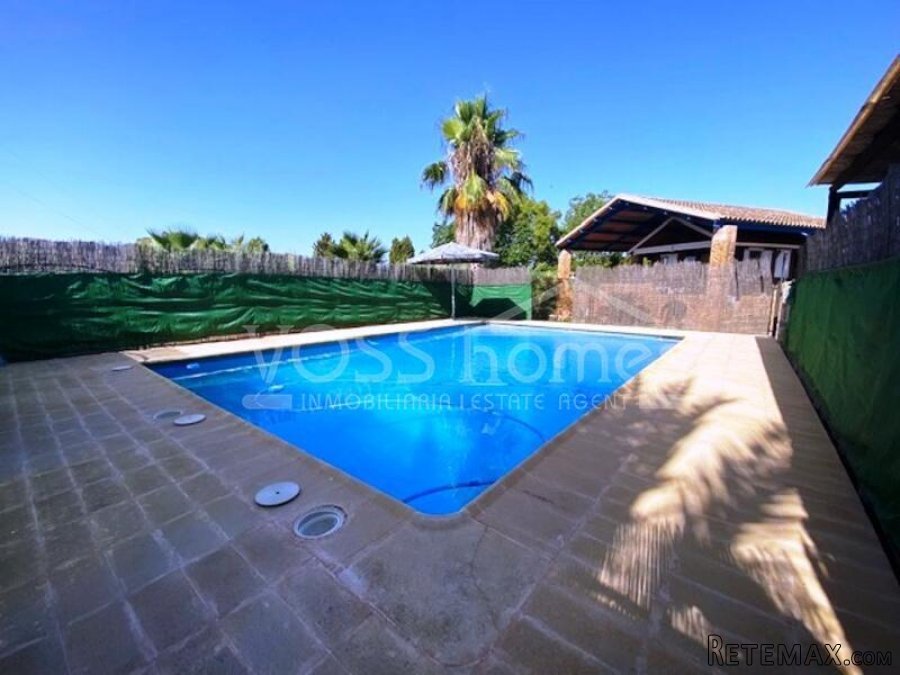 NEW TO VOSS HOMES - Cute country wood house with a huge.. - 3