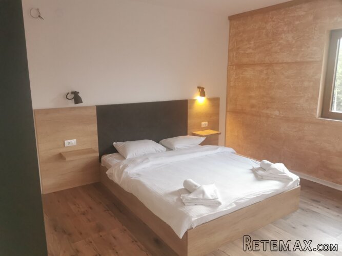 Prodajem kucu i apartman u sklopu kompleksa Chalet - 4