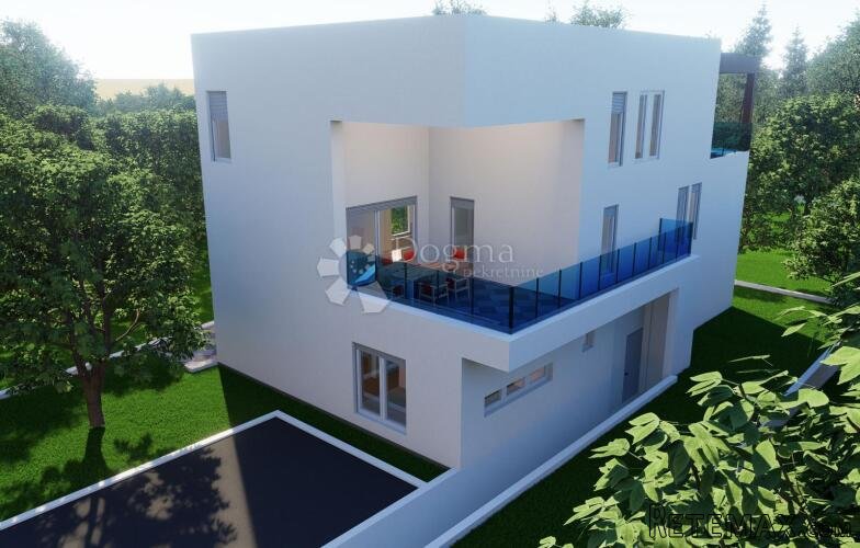 VODICE – PROSTRAN TROSOBAN STAN U NOVOGRADNJI