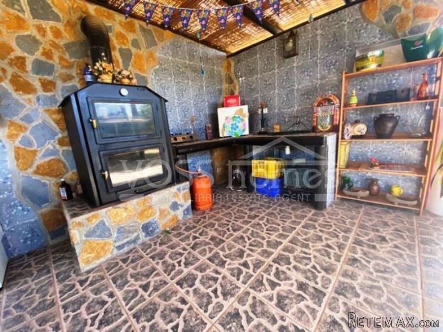 NEW TO VOSS HOMES - Cute country wood house with a huge.. - 10