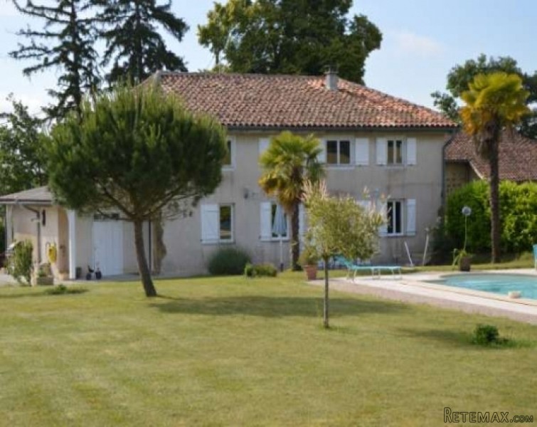 Beautifully Restored Farmhouse With.. - 2