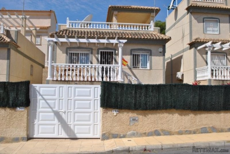 3 Bedrooms - Villa - Alicante - For Sale