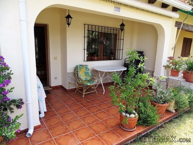 Beautiful townhouse in a small and charming complex with.. - 3