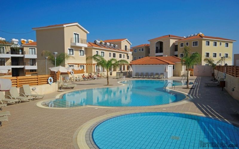 Two Bedroom Ground Floor Apartment with..