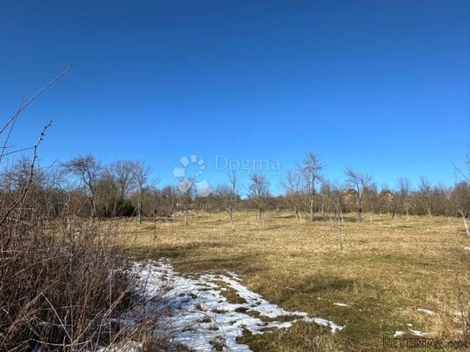 ZEMLJIŠTE NADOMAK PERUŠIČA U PRIRODI 11035M2 GRAĐEVINDKO !! - 3