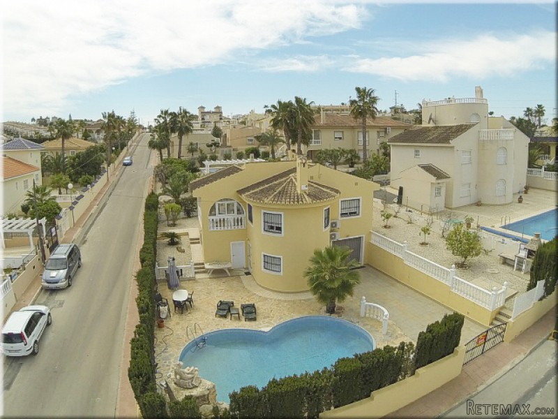 Rojales 3 Beds 2 Baths villa