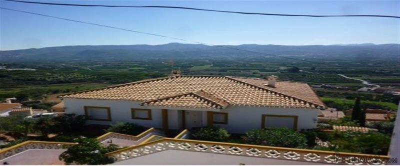 2 Bedrooms - Villa - Alicante - For Sale