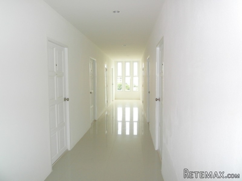 Holiday and commercial complex with.. - 2