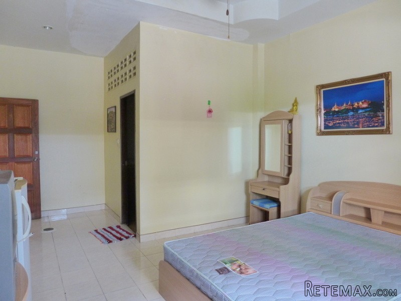 Modern 14-room guesthouse with.. - 2