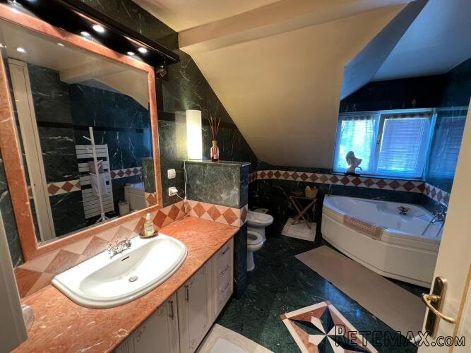Dedinje,luksuzni penthouse 158m2 sa terasom i kaminom - 12