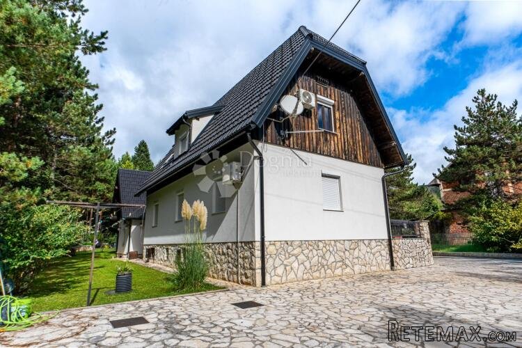 PLITVICE, kuća koja plijeni svojom ljepotom i toplinom - 2